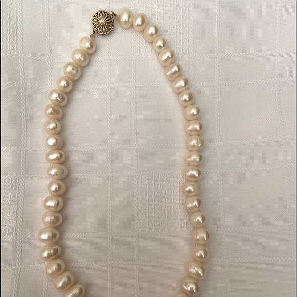 Jewelry - Pearl Necklace